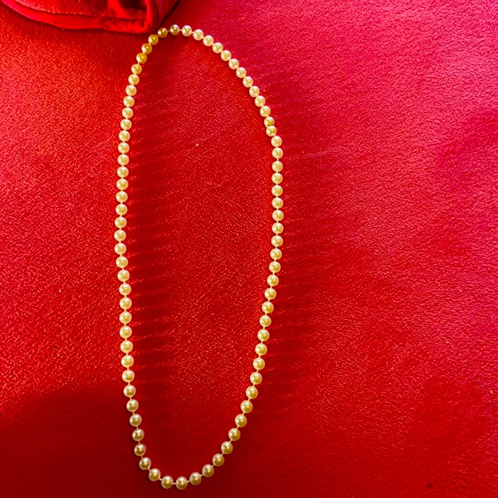 Pearl necklace